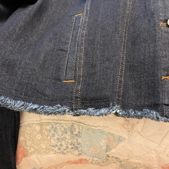 New with tags fringed Jean jackets - Picture 6 of 7